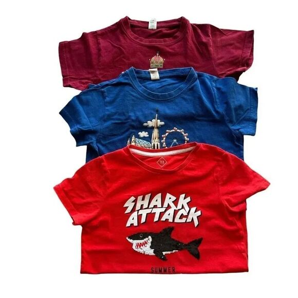 Vienna/ Shark Attack Sequence Reversible Soft Play Boys Short Sleeves T-Shirt S - Picture 1 of 15